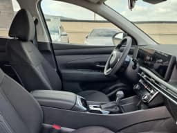 Hyundai Tucson SEL FWD 2026 — side view