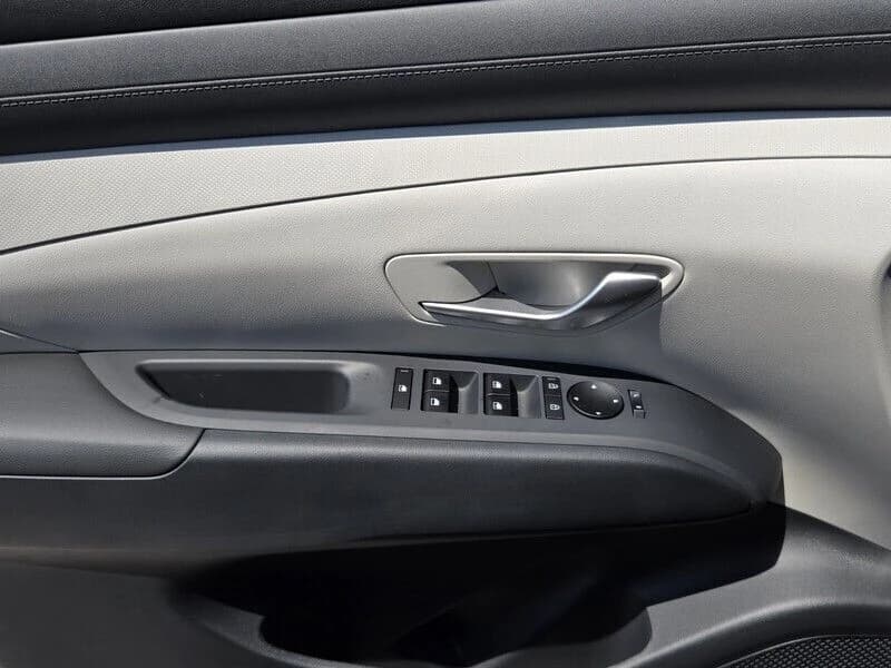 Hyundai Tucson SEL FWD 2026 — side view