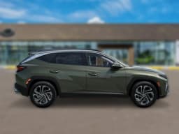 Hyundai Tucson SEL Plus FWD 2026 — side view