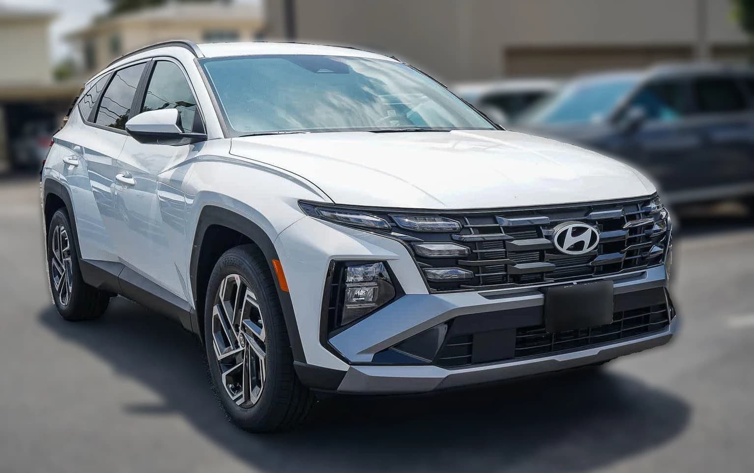 Hyundai Tucson SEL Plus FWD 2026 — side view