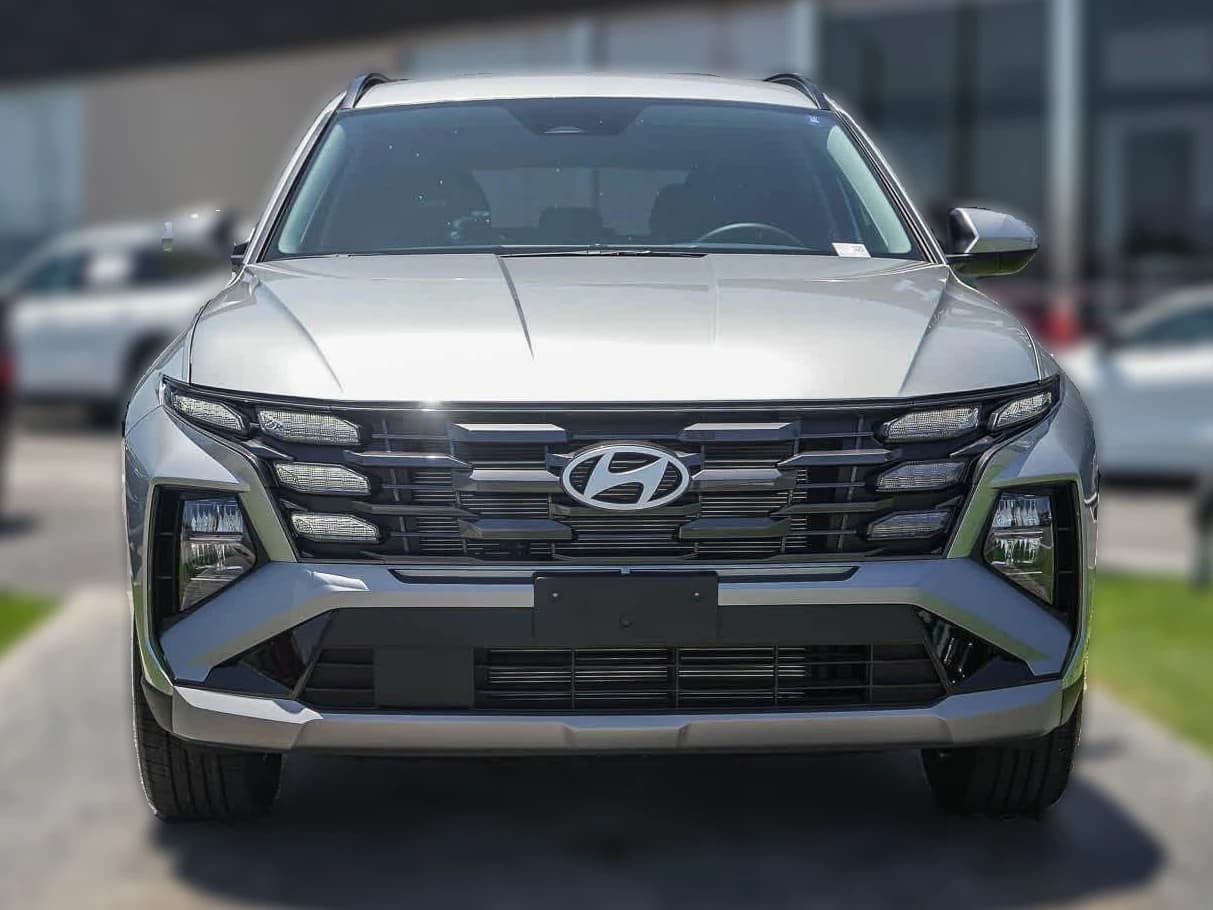 Hyundai Tucson SEL Plus FWD 2026 — side view