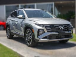Hyundai Tucson SEL Plus FWD 2026 — side view