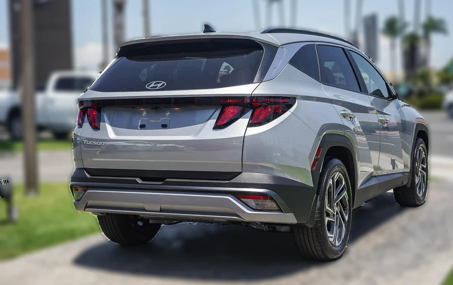 Hyundai Tucson SEL Plus FWD 2026 — side view