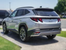 Hyundai Tucson SEL Plus FWD 2026 — side view