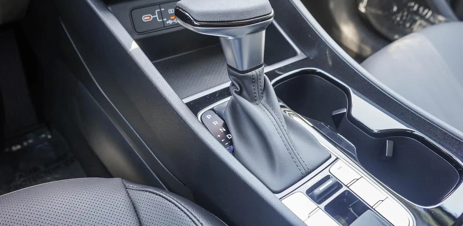 Hyundai Tucson SEL Plus FWD 2026 — side view