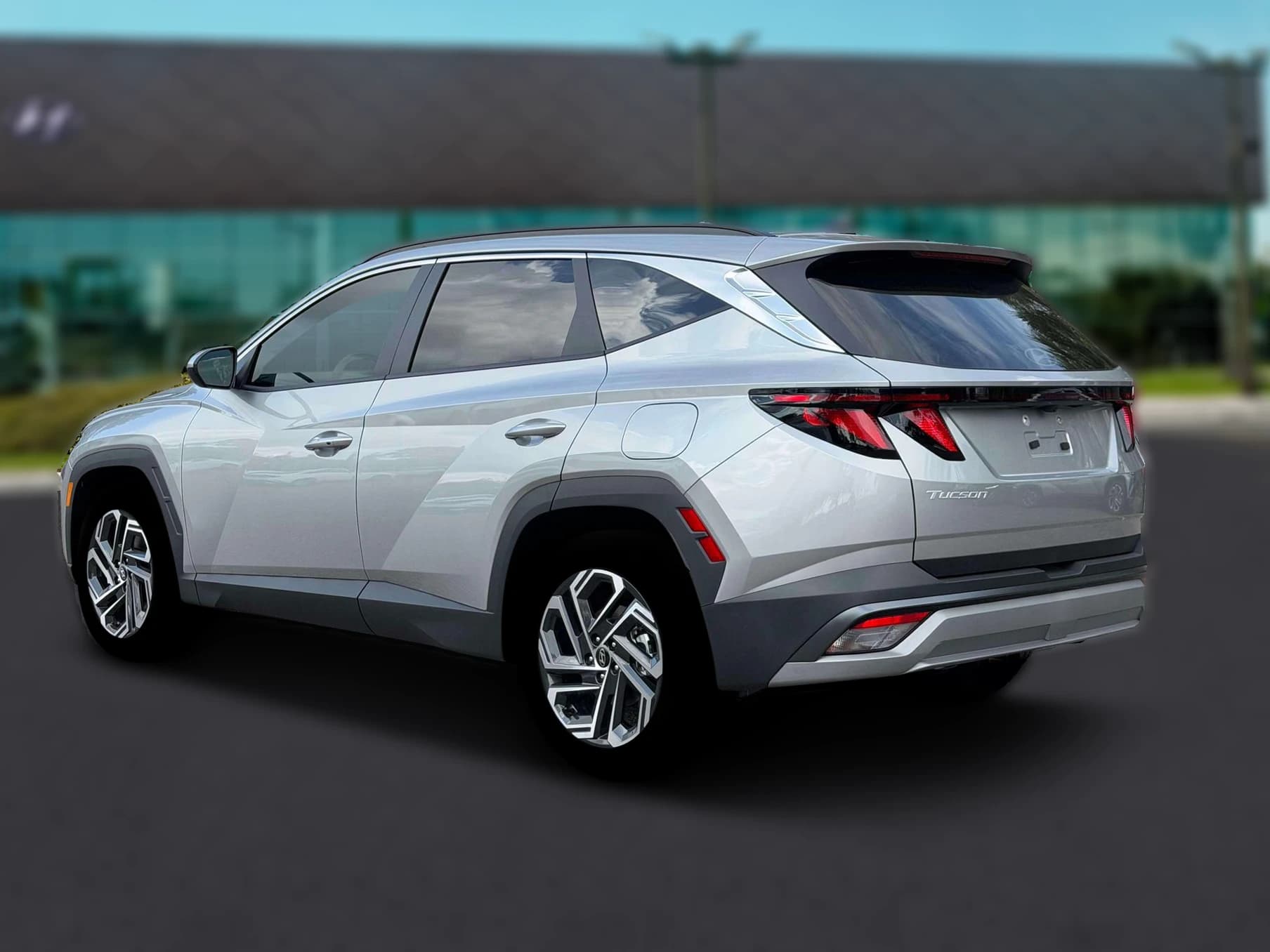 Hyundai Tucson SEL Plus FWD 2026 — side view