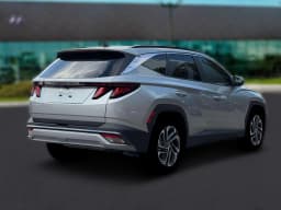 Hyundai Tucson SEL Plus FWD 2026 — side view