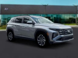 Hyundai Tucson SEL Plus FWD 2026 — side view