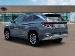 Hyundai Tucson SEL FWD 2026 — side view