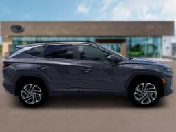 Hyundai Tucson SEL FWD 2026 — side view