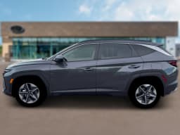 Hyundai Tucson SEL FWD 2026 — side view