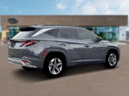 Hyundai Tucson SEL FWD 2026 — side view