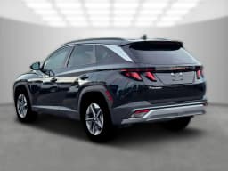 Hyundai Tucson SEL Plus FWD 2026 — side view