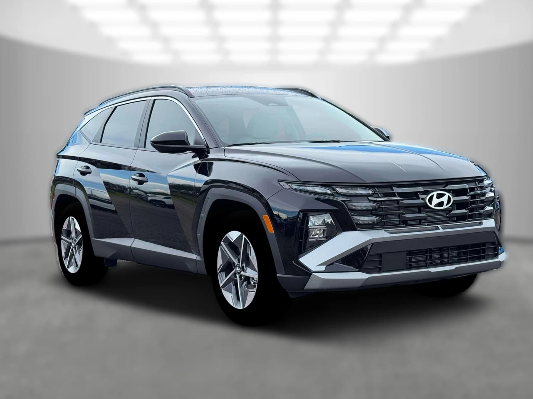 Hyundai Tucson SEL Plus FWD 2026 — side view