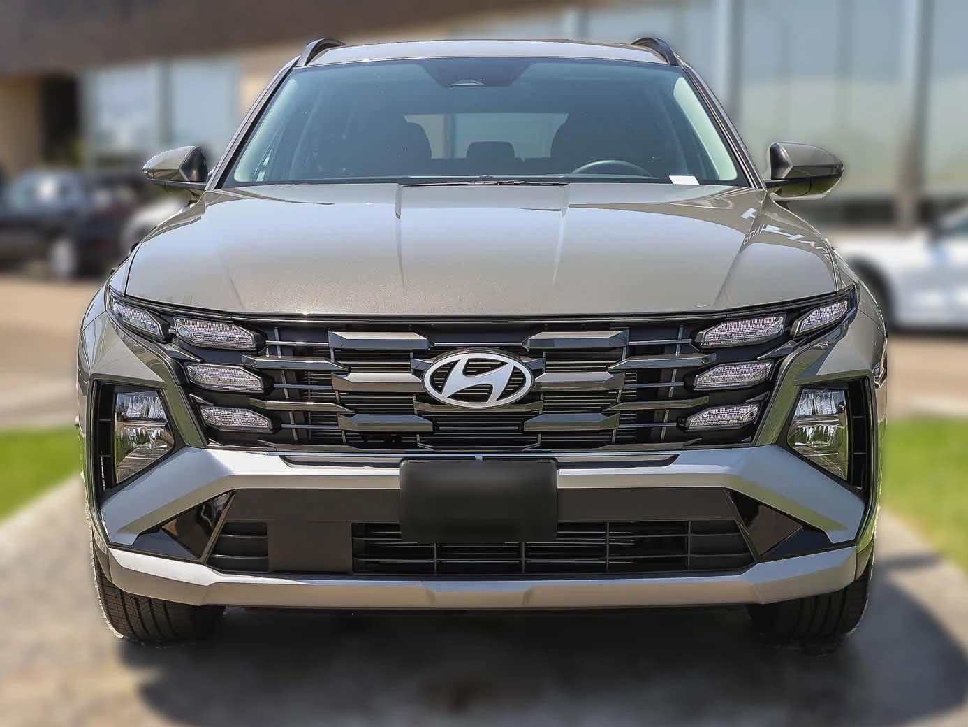 Hyundai Tucson SEL Plus FWD 2026 — side view