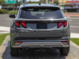 Hyundai Tucson SEL Plus FWD 2026 — side view