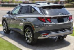 Hyundai Tucson SEL Plus FWD 2026 — side view