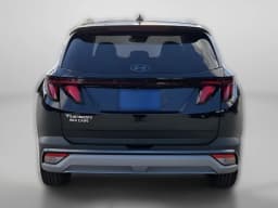 Hyundai Tucson SEL FWD 2026 — side view