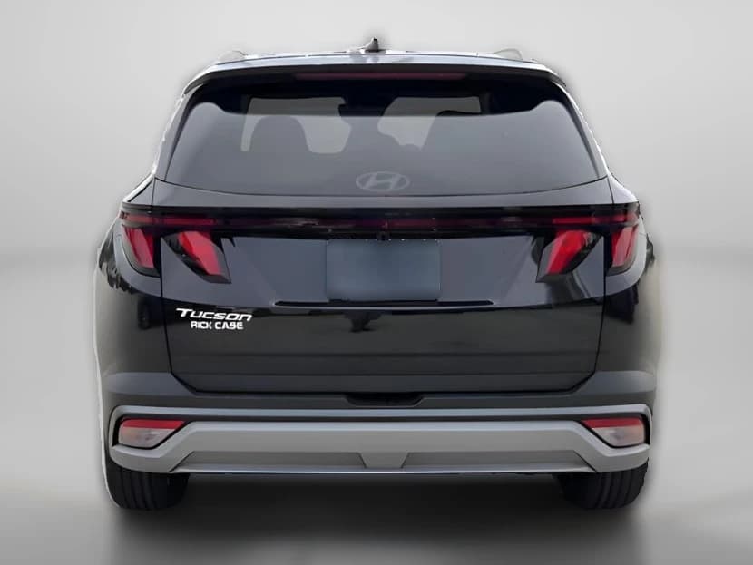 Hyundai Tucson SEL Plus FWD 2026 — side view