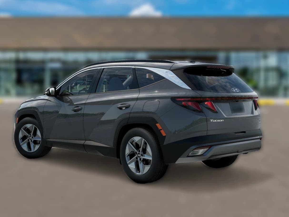 Hyundai Tucson SEL FWD 2026 — side view