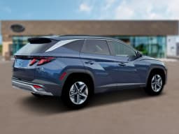 Hyundai Tucson SEL FWD 2026 — side view