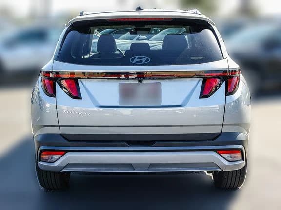 Hyundai Tucson SEL FWD 2026 — side view