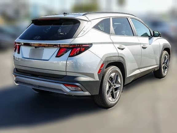 Hyundai Tucson SEL FWD 2026 — side view
