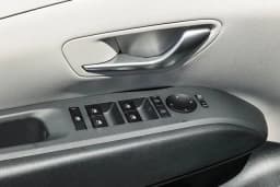 Hyundai Tucson SEL FWD 2026 — side view