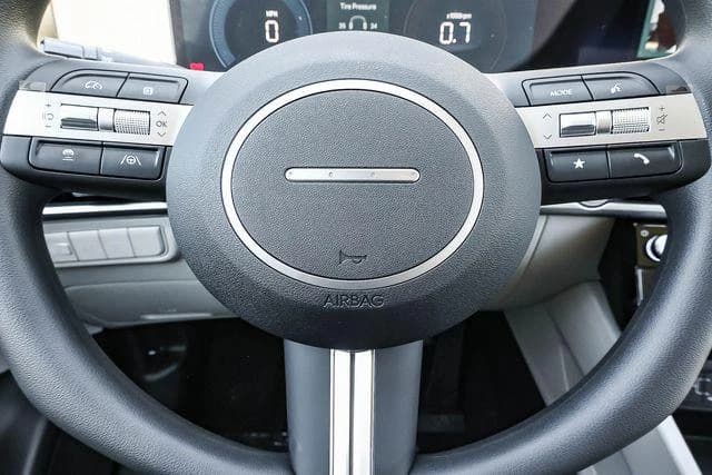 Hyundai Tucson SEL FWD 2026 — side view