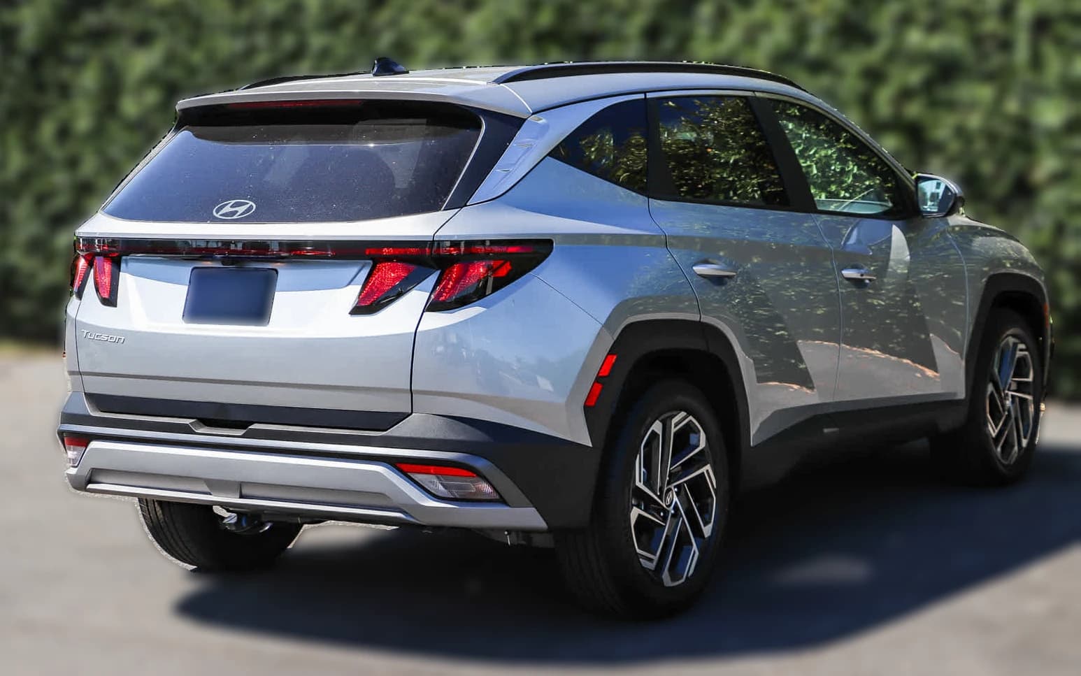 Hyundai Tucson SEL Plus FWD 2026 — side view
