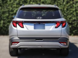 Hyundai Tucson SEL Plus FWD 2026 — side view