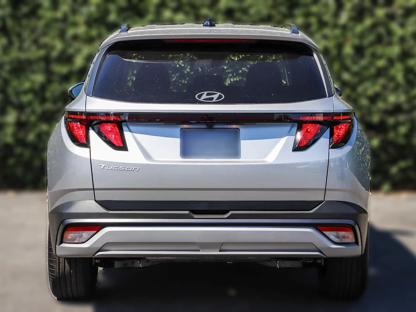 Hyundai Tucson SEL Plus FWD 2026 — side view