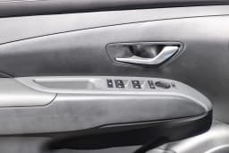 Hyundai Tucson SEL Plus FWD 2026 — side view