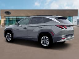Hyundai Tucson SEL AWD 2026 — side view