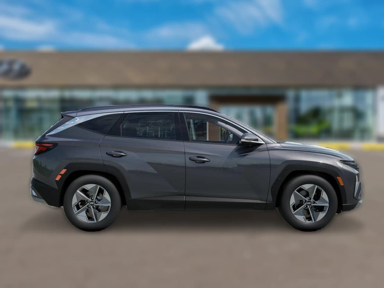 Hyundai Tucson SEL AWD 2026 — side view