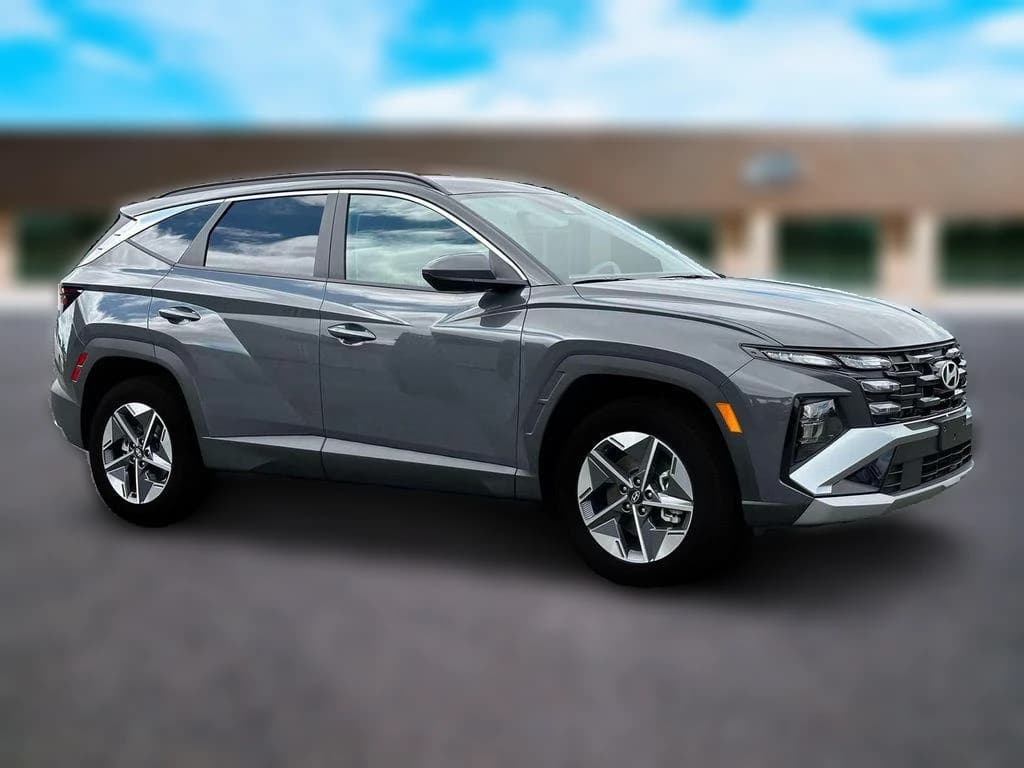 Hyundai Tucson SEL AWD 2026 — side view