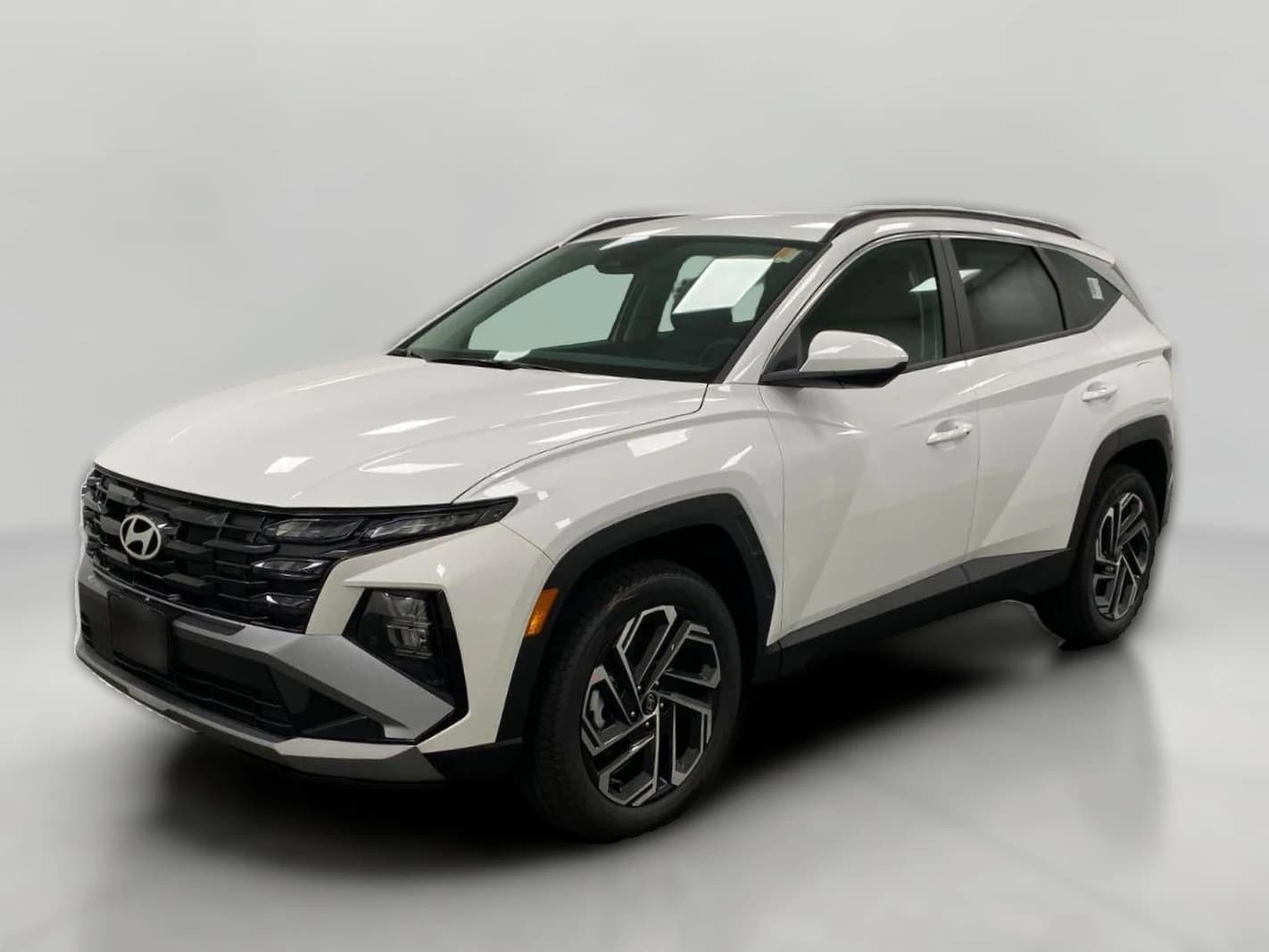 Hyundai Tucson SEL Plus AWD 2026 — side view