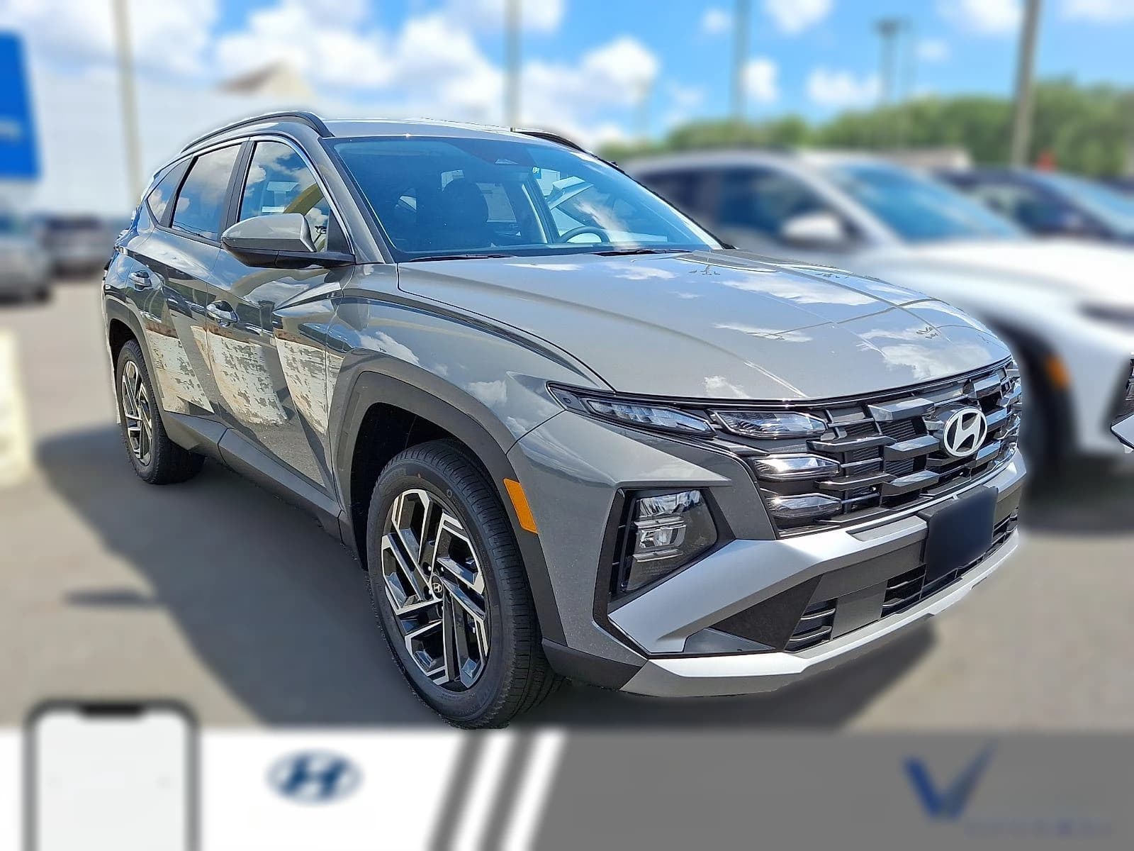 Hyundai Tucson SEL Plus AWD 2026 — side view
