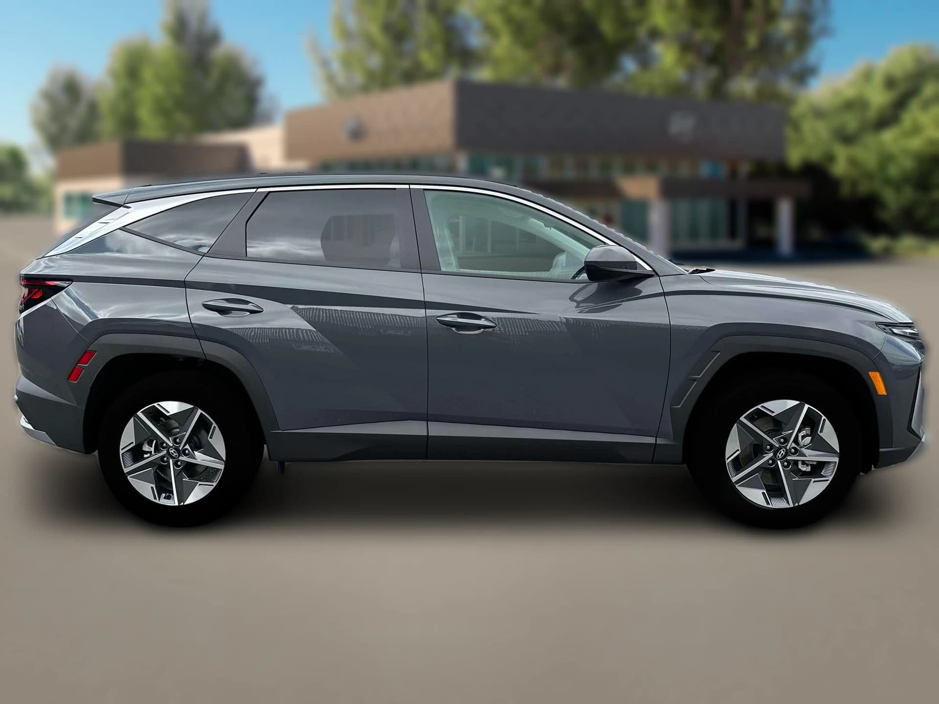 Hyundai Tucson SEL AWD 2026 — side view
