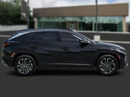 Hyundai Tucson SEL Plus AWD 2026 — side view