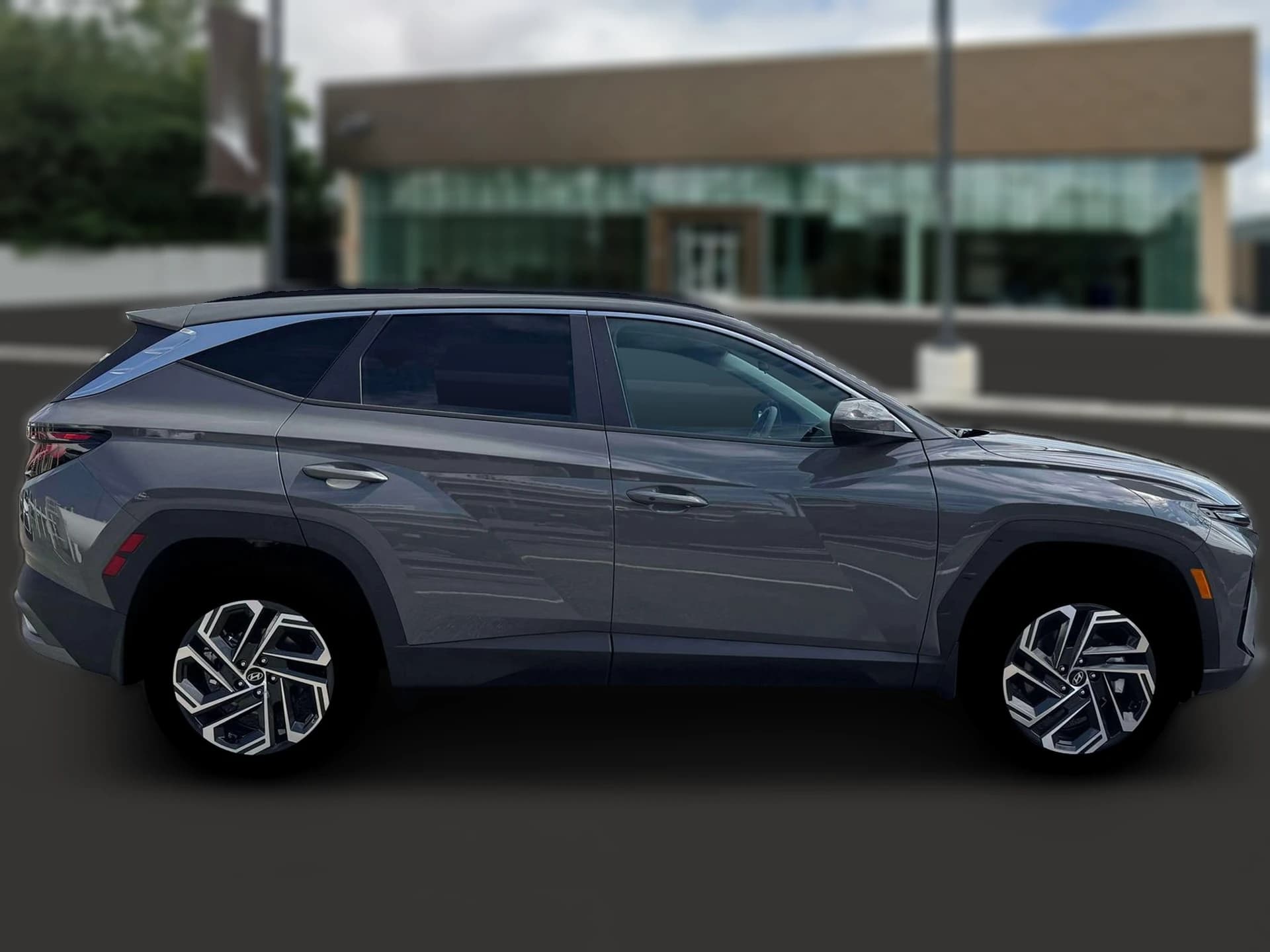Hyundai Tucson SEL Plus AWD 2026 — side view