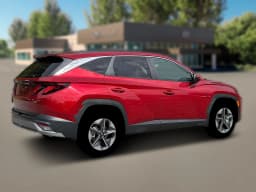 Hyundai Tucson SEL AWD 2026 — side view