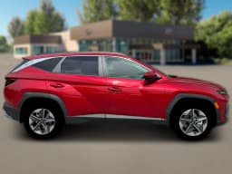 Hyundai Tucson SEL AWD 2026 — side view