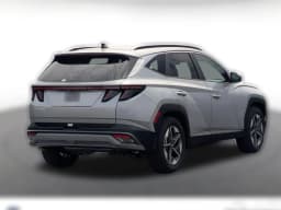 Hyundai Tucson SEL Premium FWD 2026 — side view