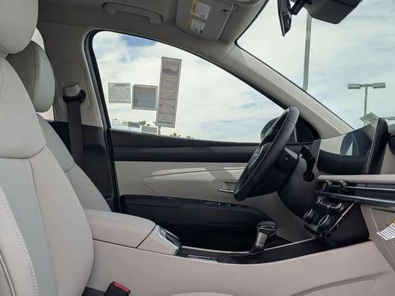 Hyundai Tucson SEL Premium FWD 2026 — side view