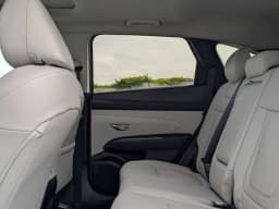 Hyundai Tucson SEL Premium FWD 2026 — side view