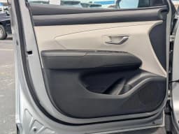 Hyundai Tucson SEL Premium FWD 2026 — side view