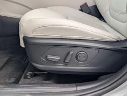 Hyundai Tucson SEL Premium FWD 2026 — side view