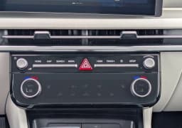 Hyundai Tucson SEL Premium FWD 2026 — side view