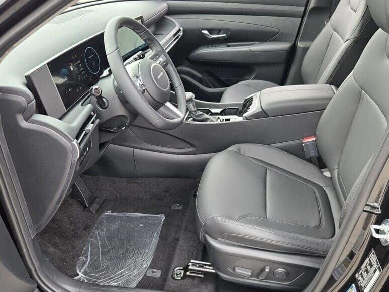 Hyundai Tucson SEL Premium FWD 2026 — side view